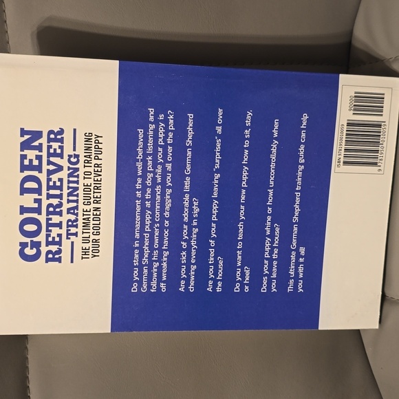Brand new Golden Retriever puppy Training paperback book - Picture 2 of 2